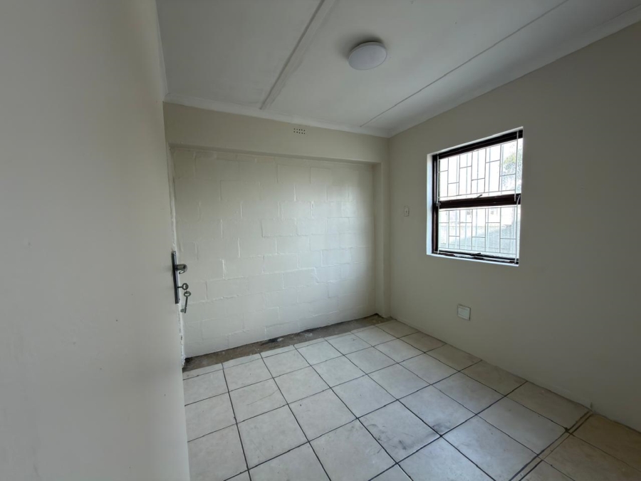 2 Bedroom Property for Sale in Blackheath Industrial Western Cape